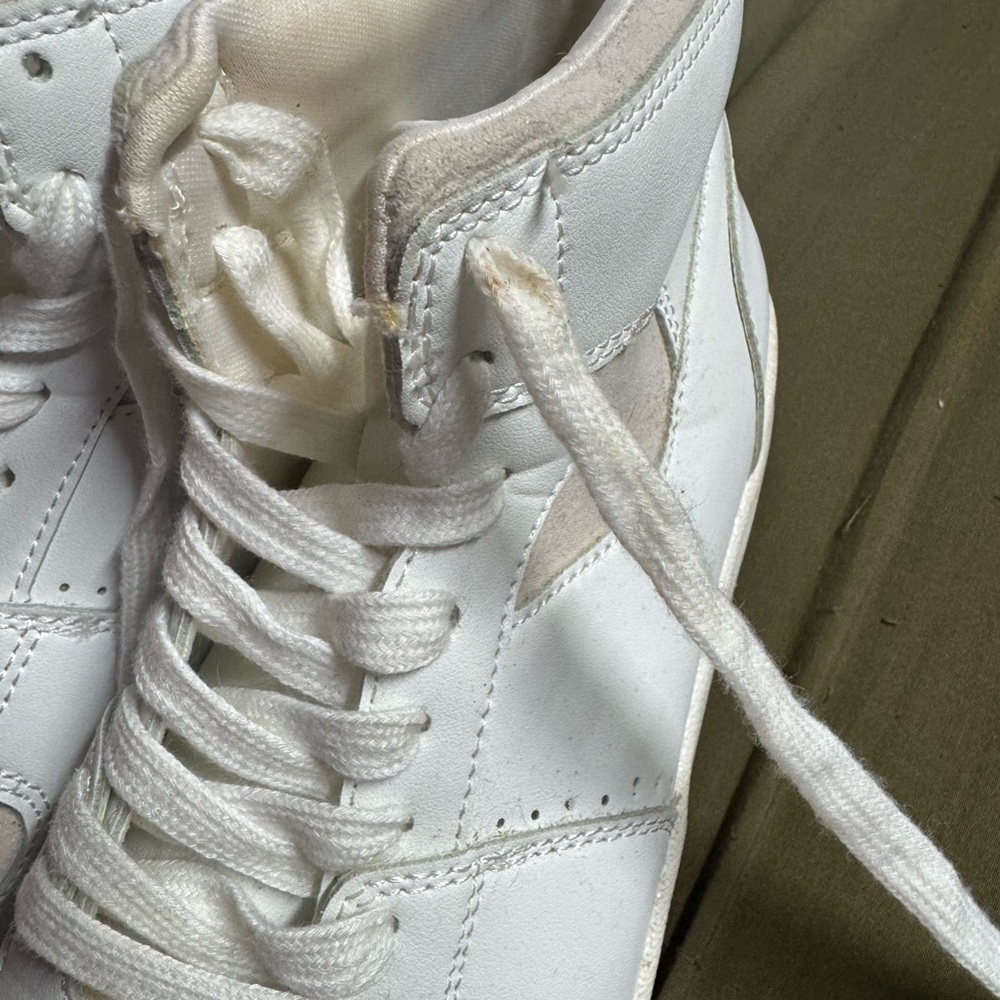 Universal Thread Women's White High-Top Sneakers - Picture 4 of 6